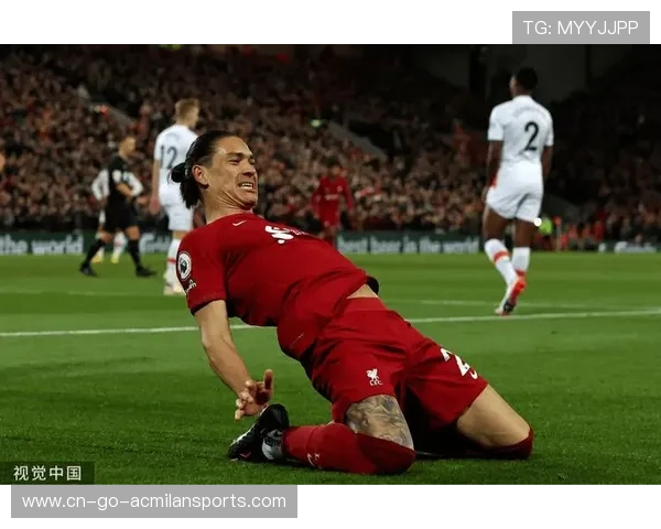 利物浦快速反击，努涅斯倒钩破门点燃主场