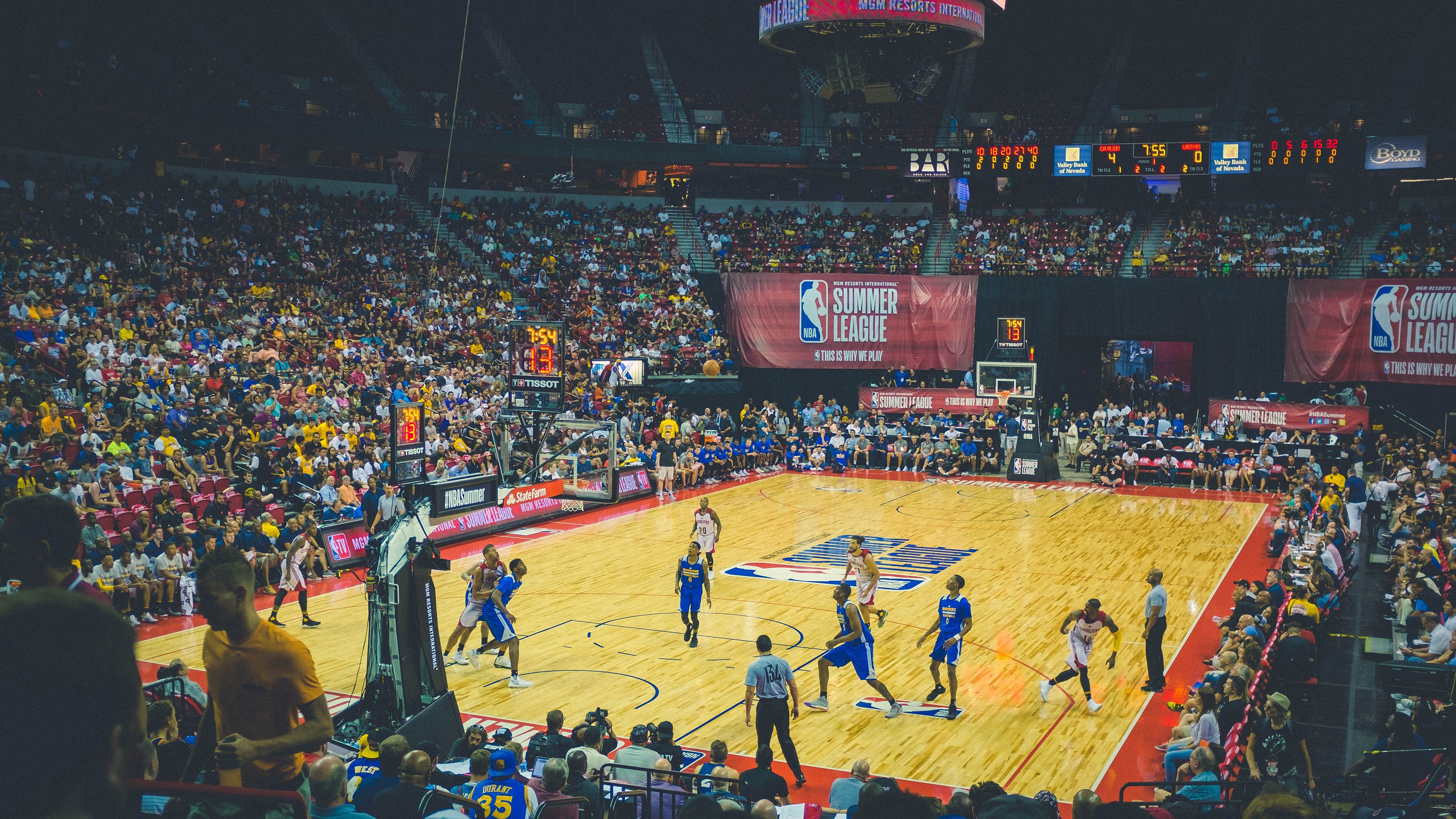 “埃尔斯·霍斯特为南非队创造无懈可击的防守”